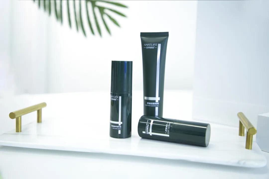 你不是一個(gè)人在“戰(zhàn)痘”！