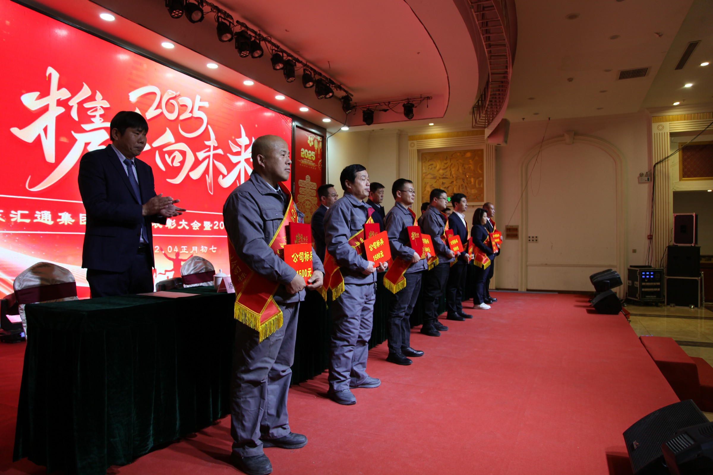 水光煥亮淡紋素顏霜 水光煥亮淡紋素顏霜